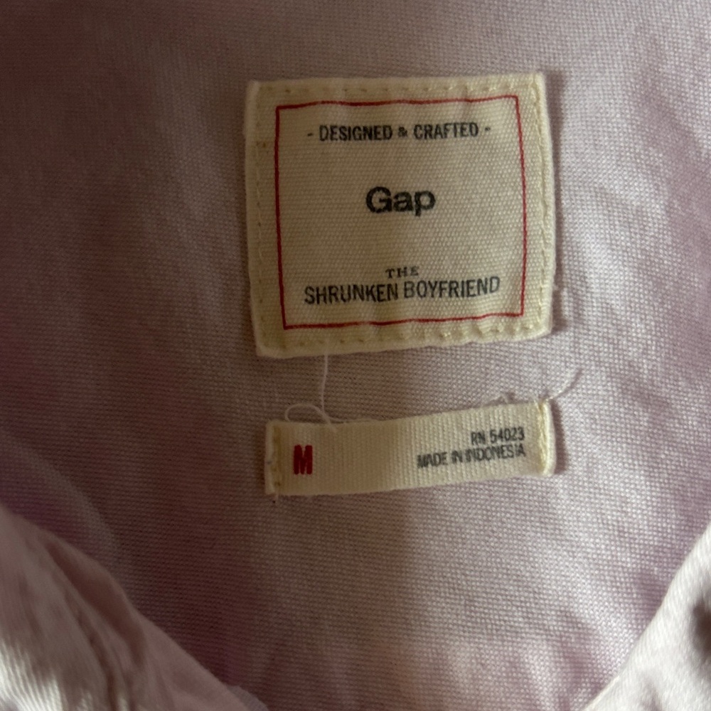 GAP Soft Pink Shrunken Boyfriend Shirt - Picture 2 of 3
